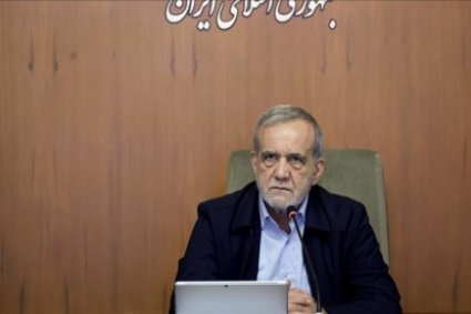 Iran&rsquo;s President Warns of Retaliation Over US-Israeli Strikes, Urges Unity with Neighboring States