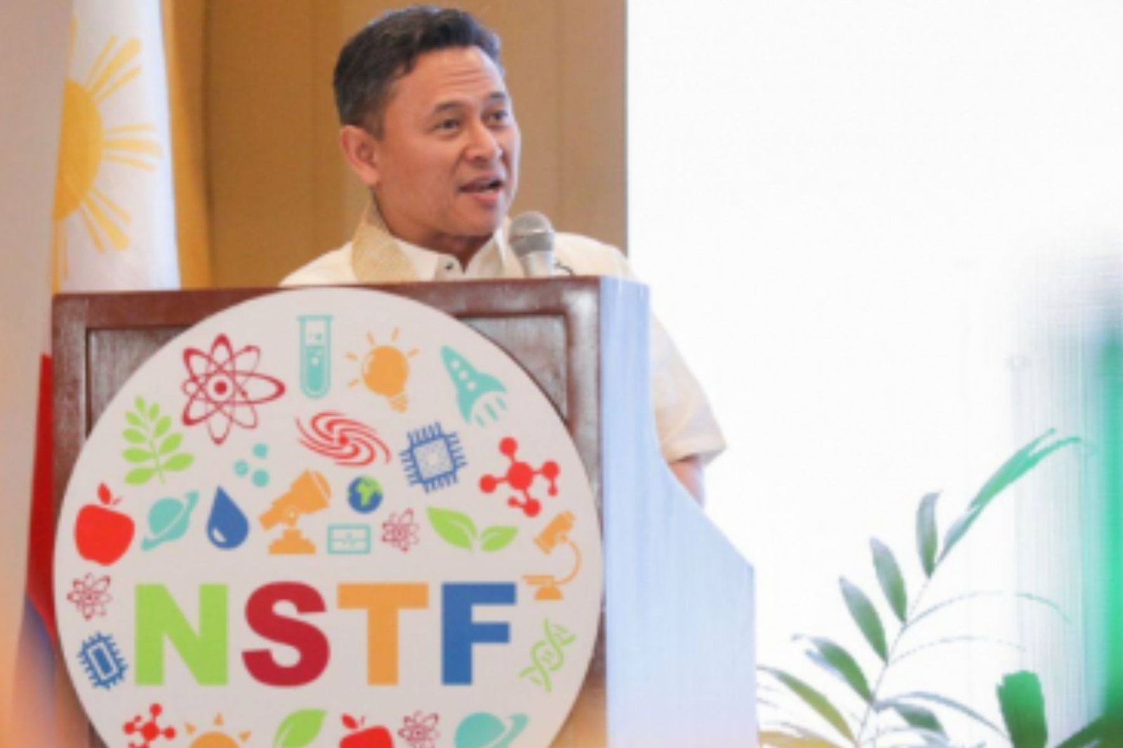 DepEd Urges STEM Students to Use Science and Technology for Better Living
